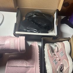 Baby Kids Shoes ( jordan, New Balance, Ugg )
