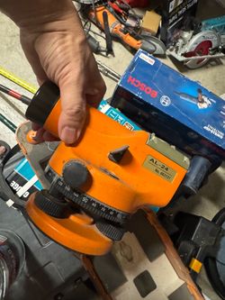 Automatic optical level