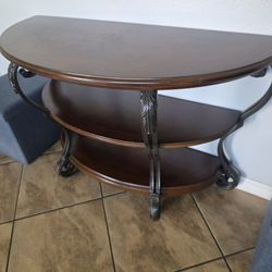 CONSOLE TABLE 