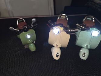 Toy moped