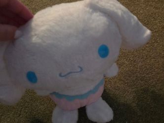 Cinnomenrol plushies