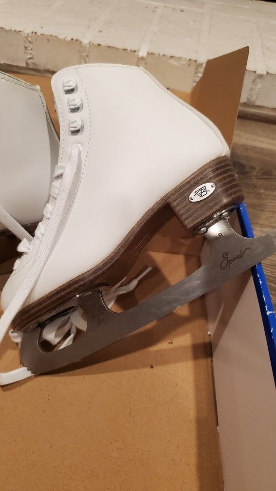 Riedell Junior Ice Skates