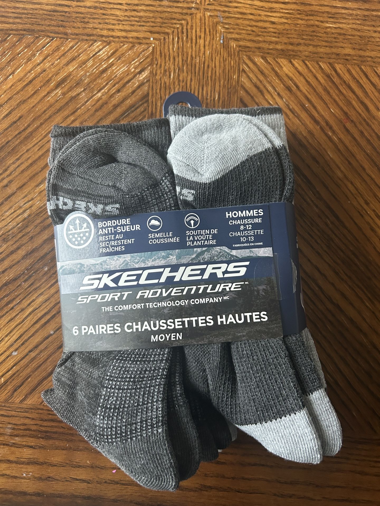 NWT Skechers Men's cushioned crew Socks 6 pairs