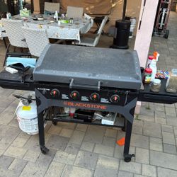 Blockstoned Grill Well Maintained Used For Less Than A Year 