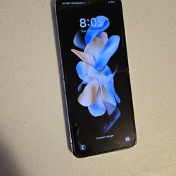 Samsung Galaxy Z Flip4 5G 128 GB UNLOCKED Work Very Well Perfect Condition 