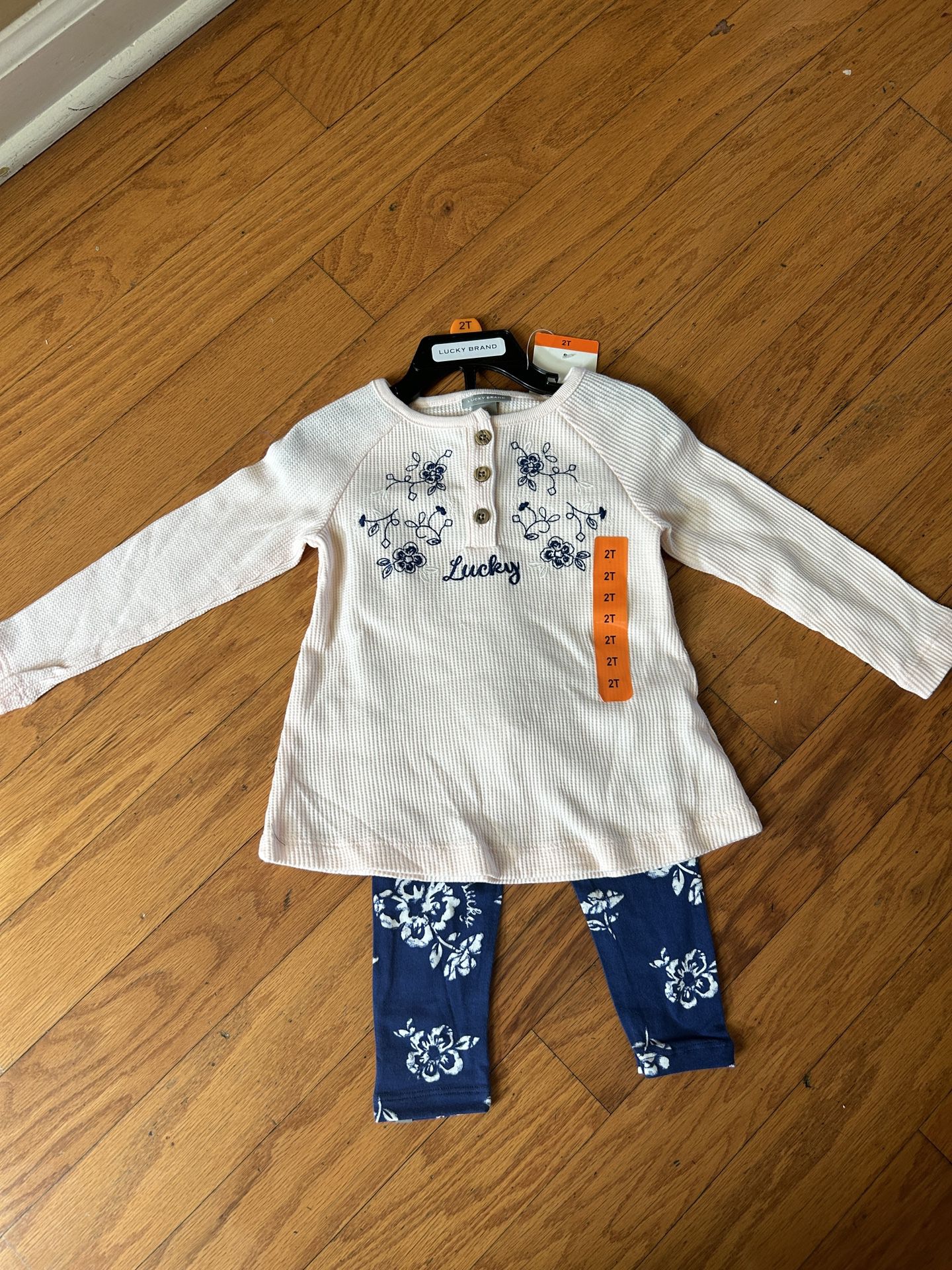 NWT Lucky Brand Girls 2pcs outfit set size 2T