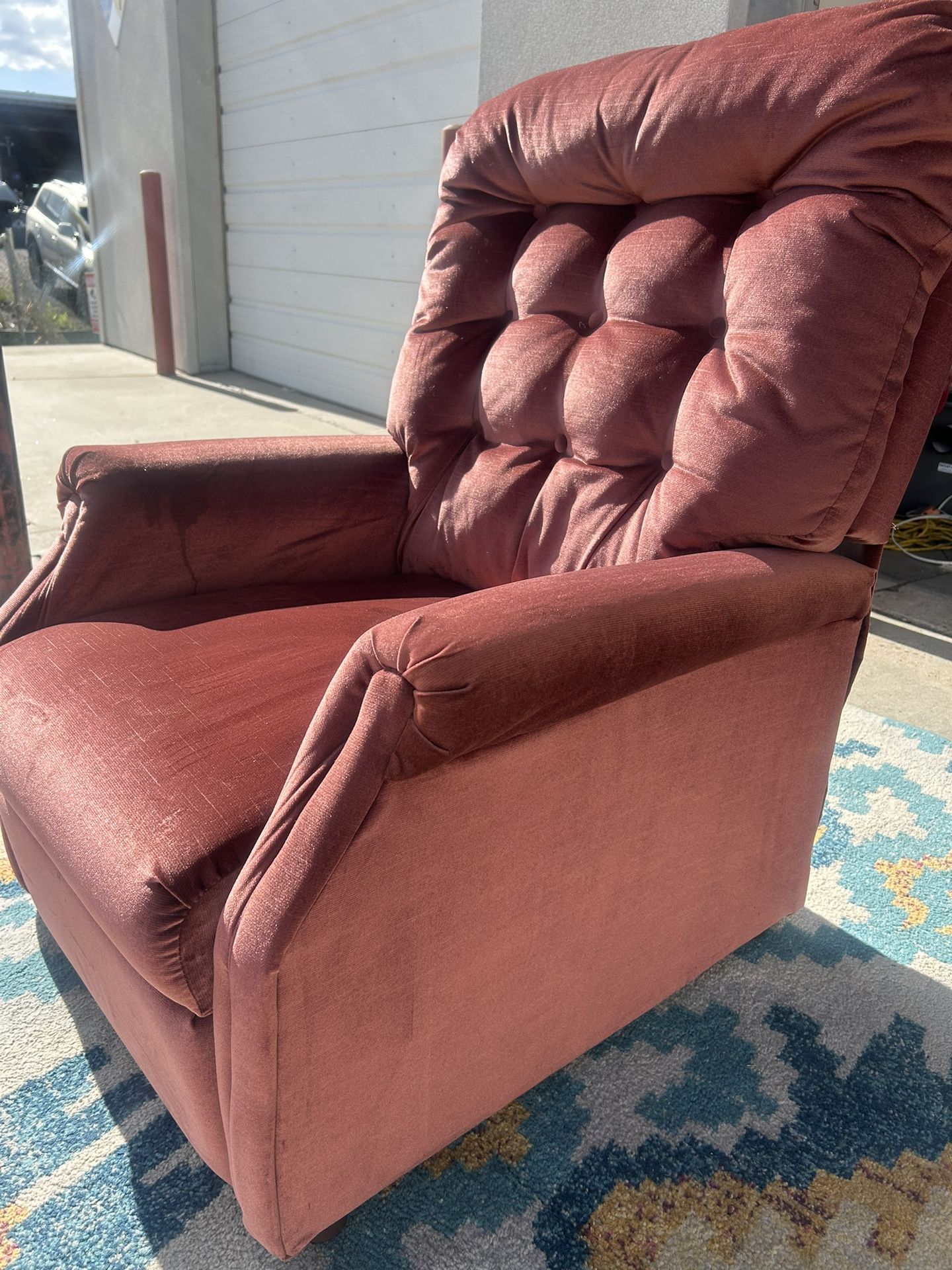 Recliner Couch (Free Delivery)