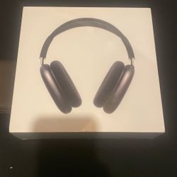 Black AirPods Max