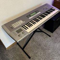 Korg Z1 Multi Oscillator Synthesizer 
