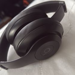 Beats Studio Pro New Open Box 