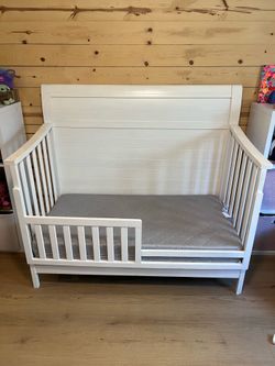 Crib with mattress
