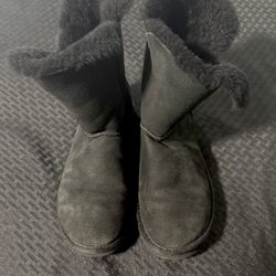 UGG Australia Bailey Button Black Boots - Size 8 