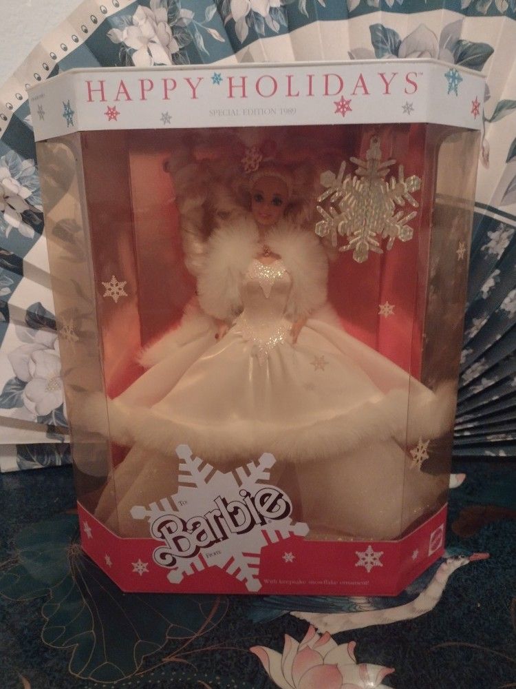 1989 Happy Holidays Collectors Barbie