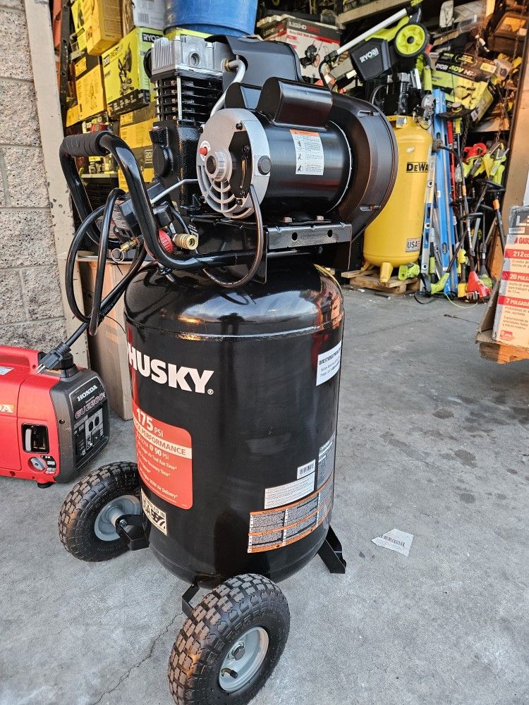 Husky30 Gal. 175 PSI Oil Lubed BeltDrive Portable Vertical Electric AirCompressor