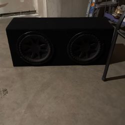 Kicker subwoofer and amplifier 