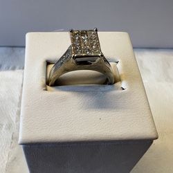 14k White Gold Diamond Ring Size 7.5