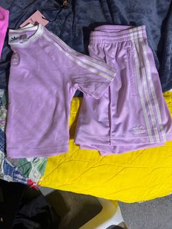 Women’s adidas outfit