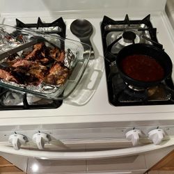 Stove  And Microwave 