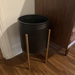 Metal Plant Stand