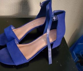 Women's Low Heel - Blue -Size 11