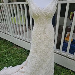 Stunning Beaded And Lace Wedding dress 