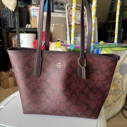 Womens Coach Purse 