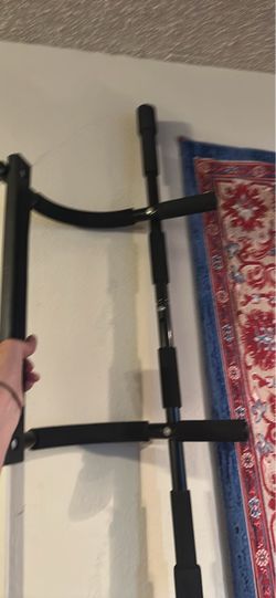 Door Frame Pull-Up Bar