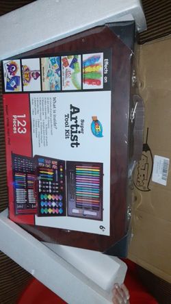 Super artist Art Kit Box Brand New 