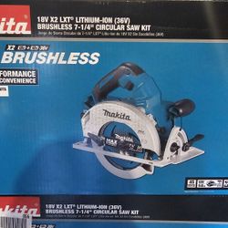 * Makita
18V X2 LXT Lithium-Ion (36V) Brushless Cordless 7-1/4 in. Circular Saw Kit 5.0Ah