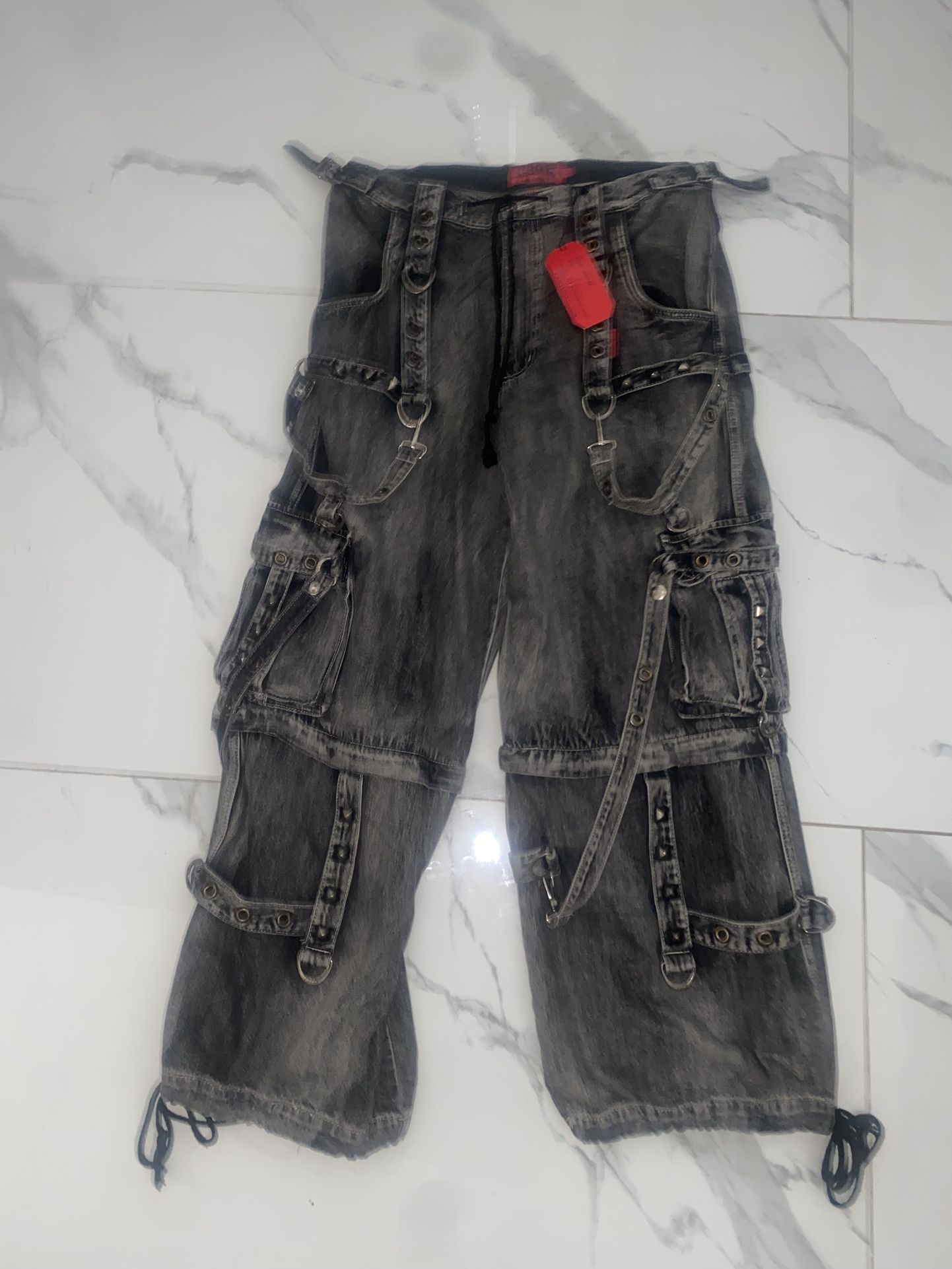 New Very Cool Pants That Also Turn Into Jorts At The Bottom And That Will Get You All The Baddies Or Men Whatever You Prefer 