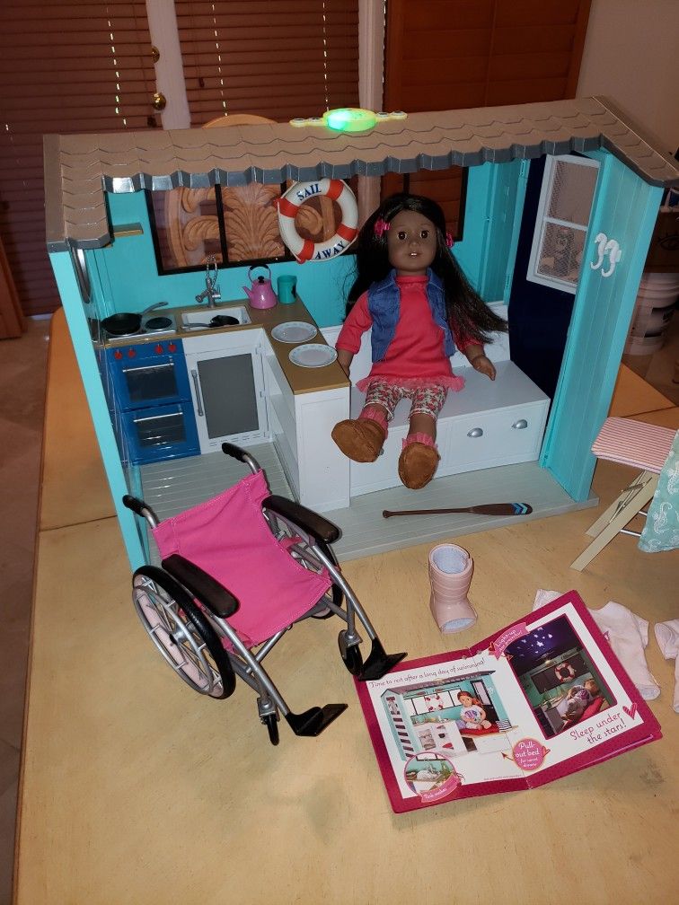 American Girl Doll With Seaside Beach House