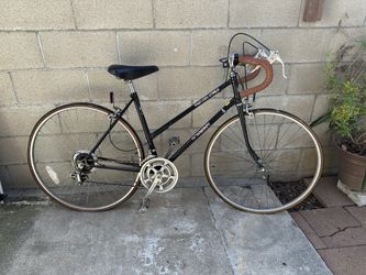 Women’s Schwinn World Road Bike
