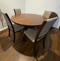 OBO-Round Wood Dining Table with 4 Chairs