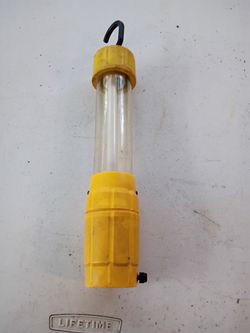 MECHANICS FLUORESCENT LIGHT 