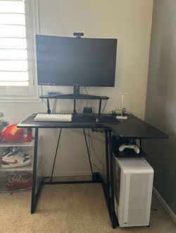 Gaming desk