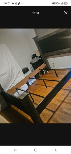 Queen bedframe with side dresser