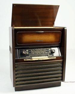 Vintage Mid Century Grundig Majestic Stereo Console Radio Record Player Musikschrank 7063 W/3D