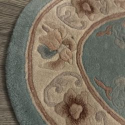 Vintage Chinese 100% Wool Hand Woven Oval Rug 