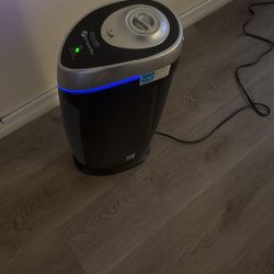 Air Purifier Germguardian  Hepa With Uv  Light 