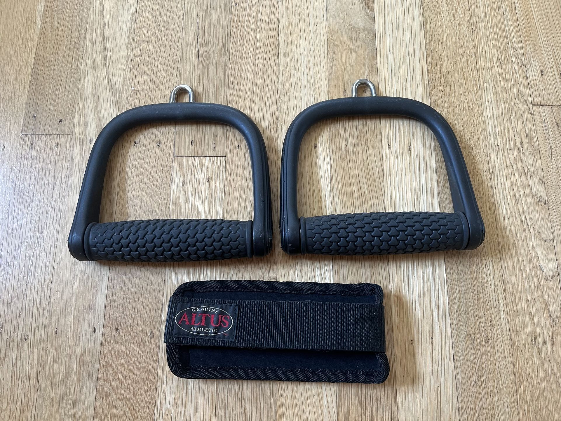 Exercise Cable Attachments 