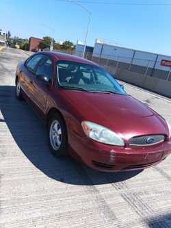2004 Ford Taurus