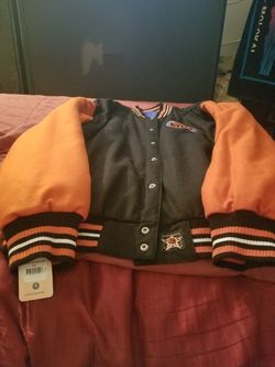 MEN'S 3XL NY. KNICKS BUTTON DOWN REVERSIBLE JACKET!!!!!!