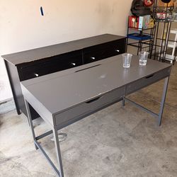 Free desk& baby crib