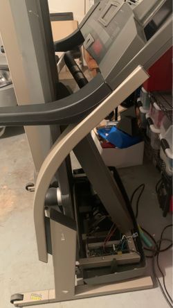 Pro form Xp 542E (turns on but belt will not move)