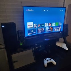 Xbox X  And 32 Inched Curved Monitor 
