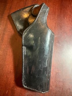 Bianchi #99A Black Leather Plain Duty Holster RH Beretta 92F