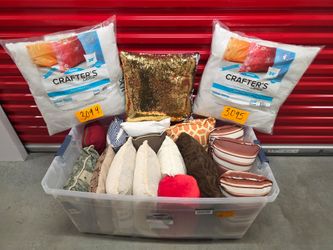 $55 For All, Huge Lot of 100pcs Kitchen and Decorative items,