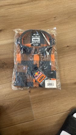 New RedBull Men’s Long sleeve Shirt