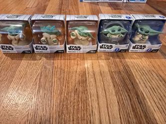 The Bounty Collection Mandalorian The Child. (5) Figures Brand New