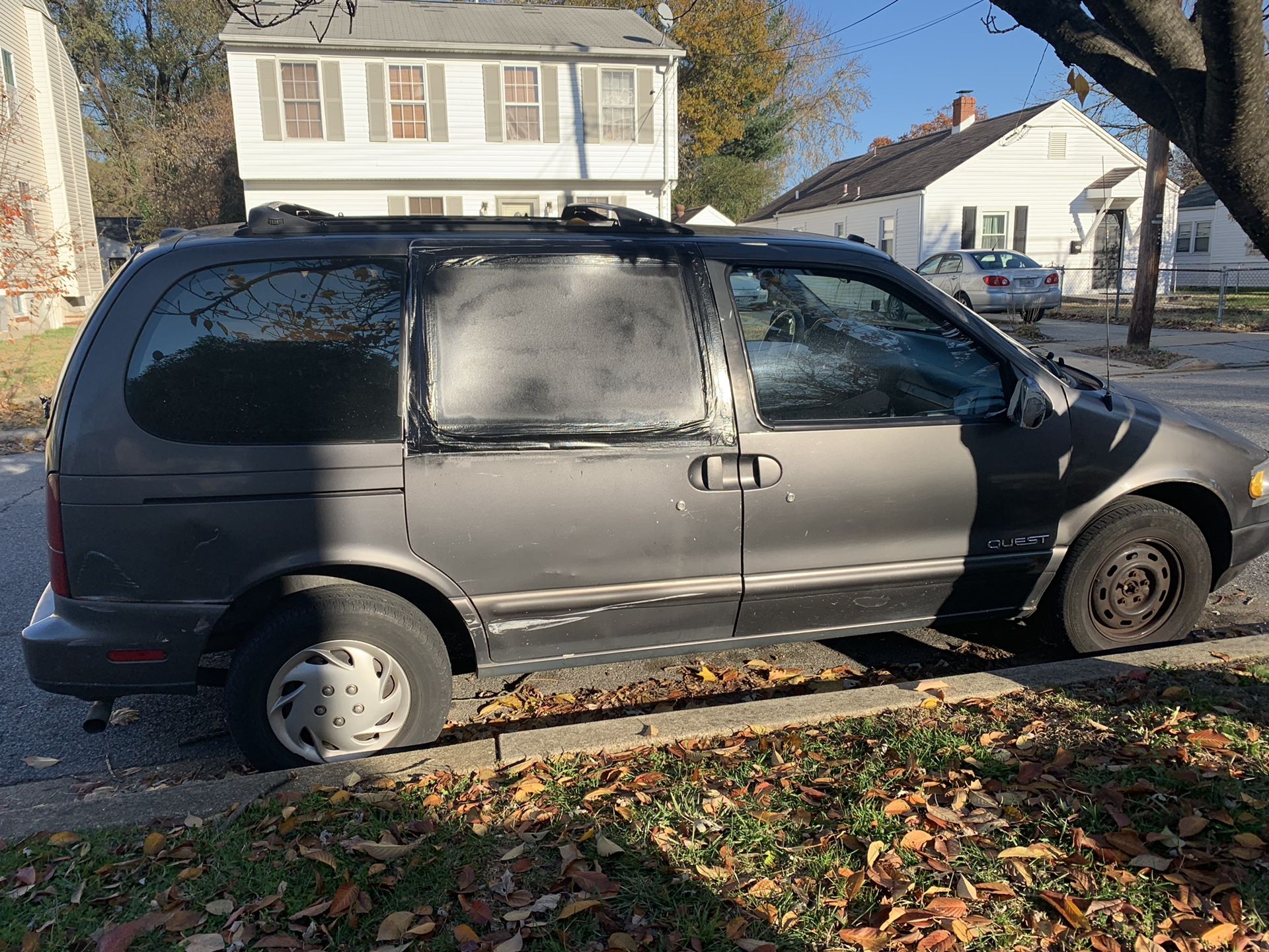 Car 1995 Nissan Quest